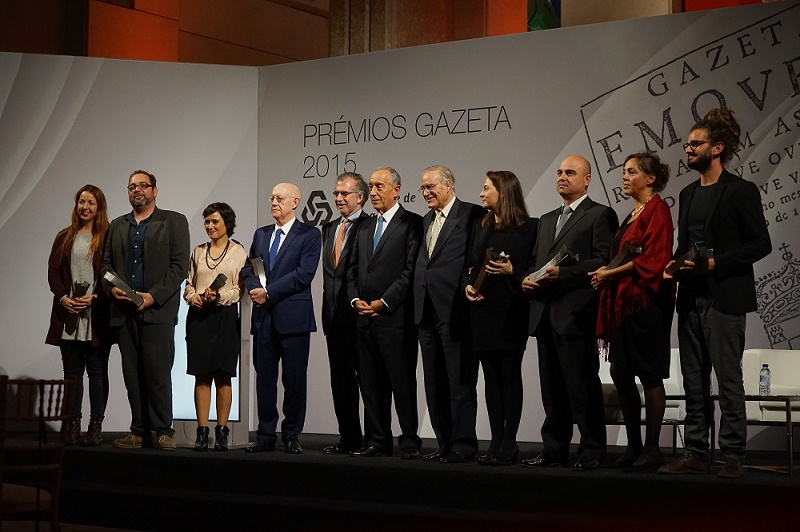 Os premiados com o Presidente da República e os presidentes da CGD e do Clube de Jornalistas